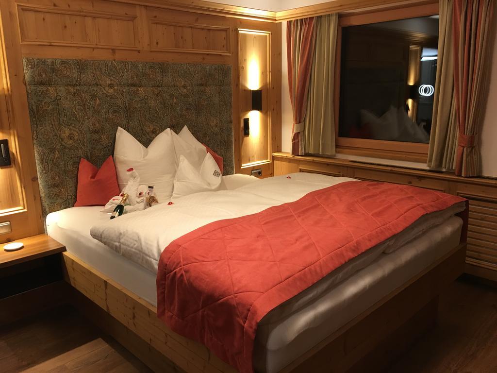 Alpin Hotel Garni Eder - Private Living 迈尔霍芬 外观 照片